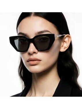 New Authentic Gucci Black Cat-Eye Sunglasses GG0641s 001